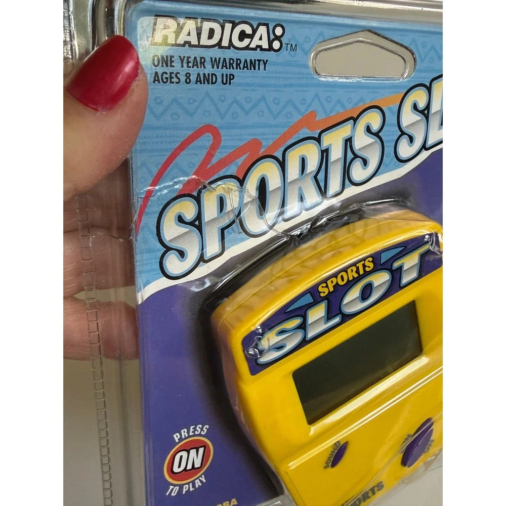 Radica Sports Slot Handheld Electronic Game 3470CS2BA Yellow Casino Vintage Toy